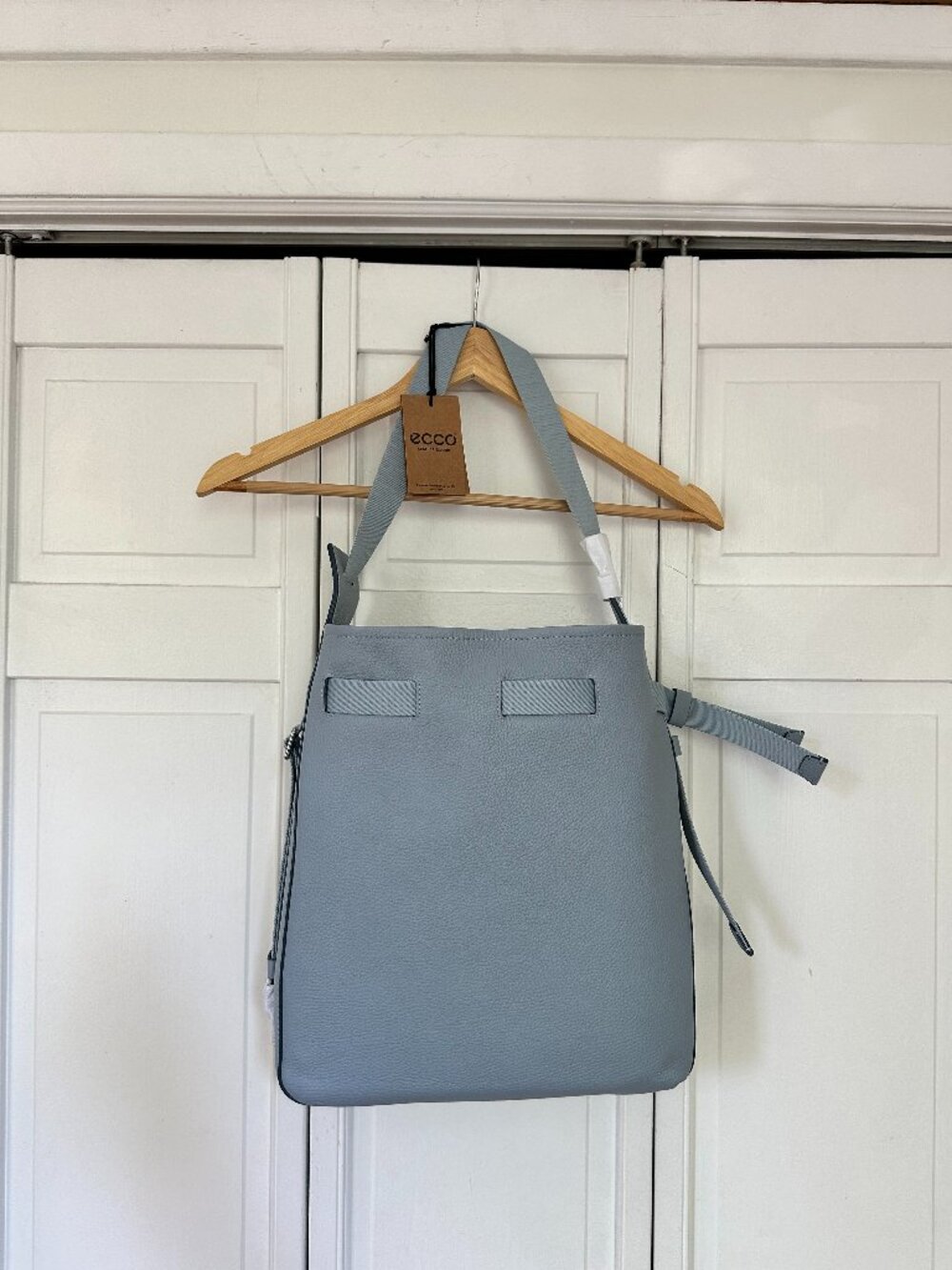 Ecco Bucket Bag